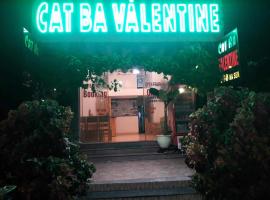 Valentine Villa: Cat Ba şehrinde bir otoparklı otel