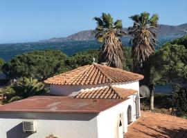 Stunning sea views from luxury 4 bed apartment close to beach at Cap Ras: Llança'da bir otel