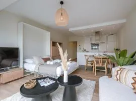Huswell - Modern and bright studio in centre of Knokke