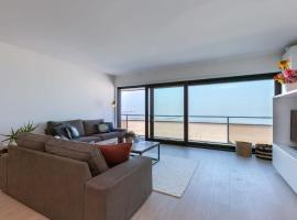 Luxurious and modern family apartment with incredible view over the beach, semesterboende i Knokke-Heist