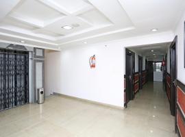 Hotel Saraswathi Residency Near SR Nagar Metro Station, hotel a Ameerpet