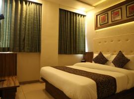 HOTEL RK PALACE, hotel perto de Nirma University, Ahmedabad