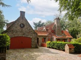 Authentic Villa 'Amore' located in nature near Bruges, semesterhus i Jabbeke