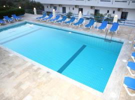 Poseidon Hotel – apartament z obsługą w mieście Tílisos