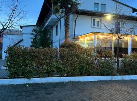 Hotel Bicaj, viešbutis mieste Škoderis