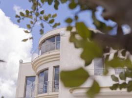 Hotel Donna Crescenza – hotel w mieście Locorotondo