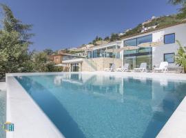 Exclusiva Villa La Dolça en Calonge, hotel en Calonge