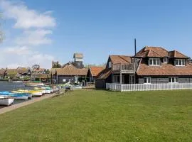 Boat Shelter Cottage