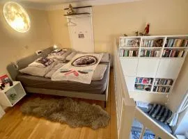 Cute, Quiet and Central - Self Check In