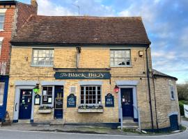 Black Buoy Inn, hotel di Wivenhoe