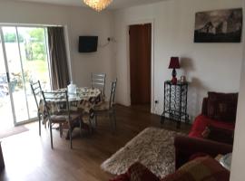 Ruthven House Holiday Cottages, apartment in Kingussie