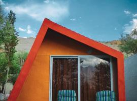 MONTAGNA PODS, hotel in Skardu