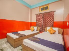 OYO Hotel Chitra, hótel í Alīpur Duār