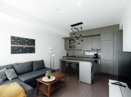 Luxury Condo w/Fascinating View&Free Parking, apartment in Toronto