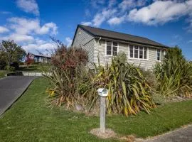 Drasko's Den - Ohakune Holiday Home