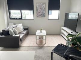 Blackdiamond 504 - Beautiful, modern apartment - 2BdR, 2BthR, apartamentai mieste Tuggeranong