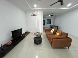 H&N Airbnb, vacation home in Miri