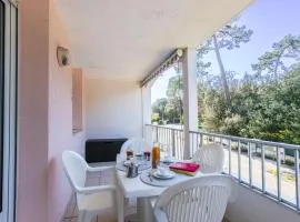 Apartment Les Sables d'Or by Interhome