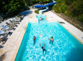 Holiday Home Camping Sunélia La Source-2 by Interhome, pet-friendly hotel in Thérondels