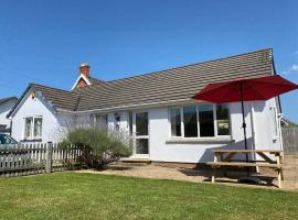 Stockwood Holiday Bungalow, bungalow en Braunton