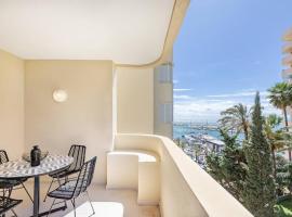 Newly renovated, sea view + walk to beach RDR381