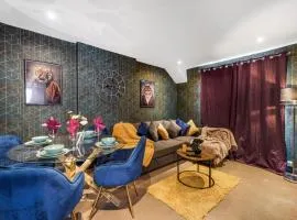 Elegant London flat FREE Parking & Modern Comforts