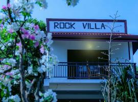 Rock Villa Relax City Home, cheap hotel in Mihintale