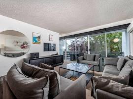 Lovely 2 BR Apartment in Griffith ACT, hotel en Kingston 