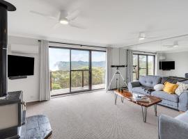 Mountain View Hideout with Stargazing Telescope, hotell i Wentworth Falls