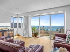 Spectacular Ocean View Apartment North Wollongong