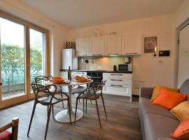 Apartment Olmo Garden Apartment by Interhome, hotell i Morbegno