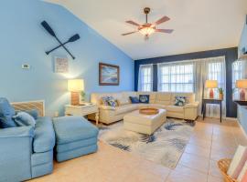 Jensen Beach Home with Heated Pool! – hotel w mieście Jensen Beach