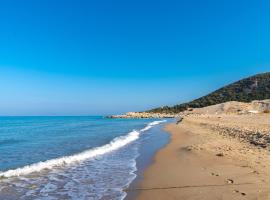 Kalogria Beach Apartments, בית כפרי בקלוגריה