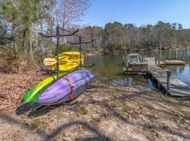 Northern Neck Creek Retreat, viešbutis su vietomis automobiliams mieste Reedville