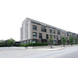 Executive 3 Bedroom Town House, hotell i Mississauga