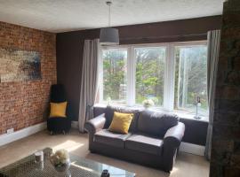 Jubilee pub, vacation rental in Litherland