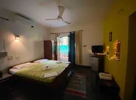 Room by the Beach - Calangute