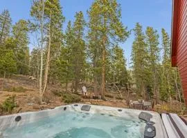 Arapaho Forest Lodge w Hot Tub + Trail Access