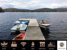 Chalet Le Pélican, property with onsen in Lac-Superieur