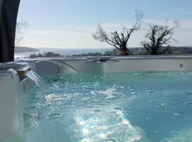 Chambre avec terrasse privative et vue mer, hotel a Hanvec