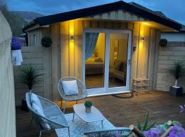The Grove Cabin, chalet i Fort William