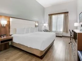 Best Western Plus First Coast Inn and Suites