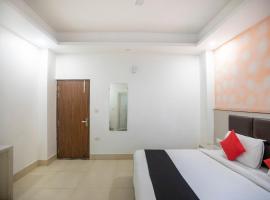 OYO Flagship Hotel Noida Residency Near ISKCON Temple Noida, viešbutis mieste Indirapuram