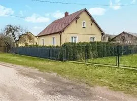 Amazing Home In Trynisze Moszewo