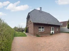 Awesome Home In Waren mritz With Wifi