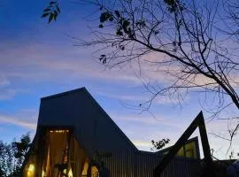 Stilt House - Tre Dalat