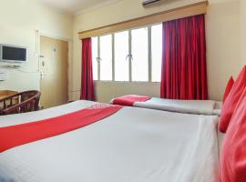 OYO Luxury Villas Near Begumpet Airport, 3-зірковий готель у місті Ameerpet