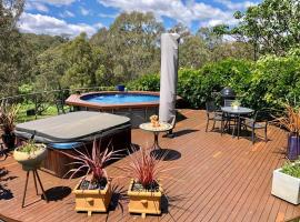 Farm stay on the Bega river, hotel en Bega