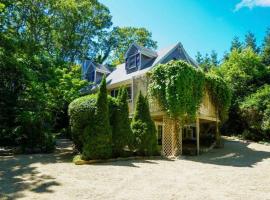 Your Beach house on the island, hotel em Vineyard Haven