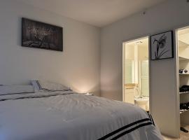 Affordable apartment with higher comfort, sted med privat overnatting i Irvine